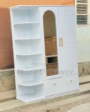 Kabati Na Sehemu Ya Dressing