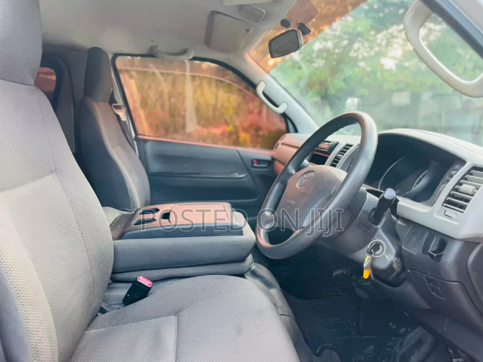 Toyota HiAce 2006 Silver