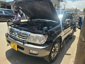 Toyota Land Cruiser 2005 Black