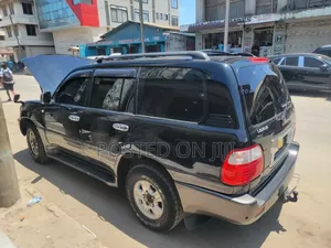 Toyota Land Cruiser 2005 Black