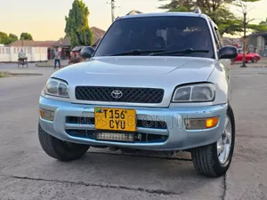 Photo - Toyota RAV4 2002 Silver