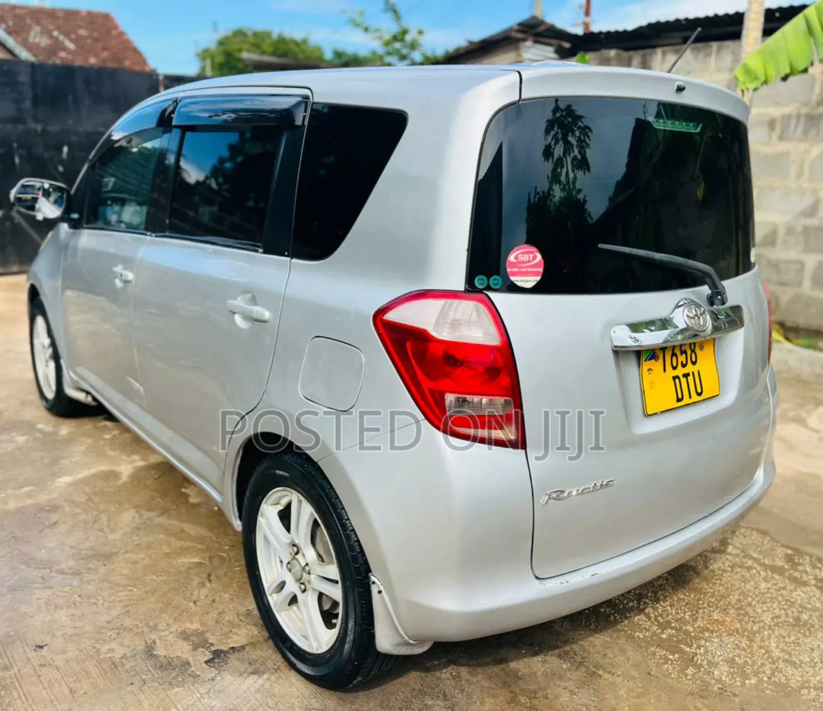 Toyota Ractis 2005 Silver
