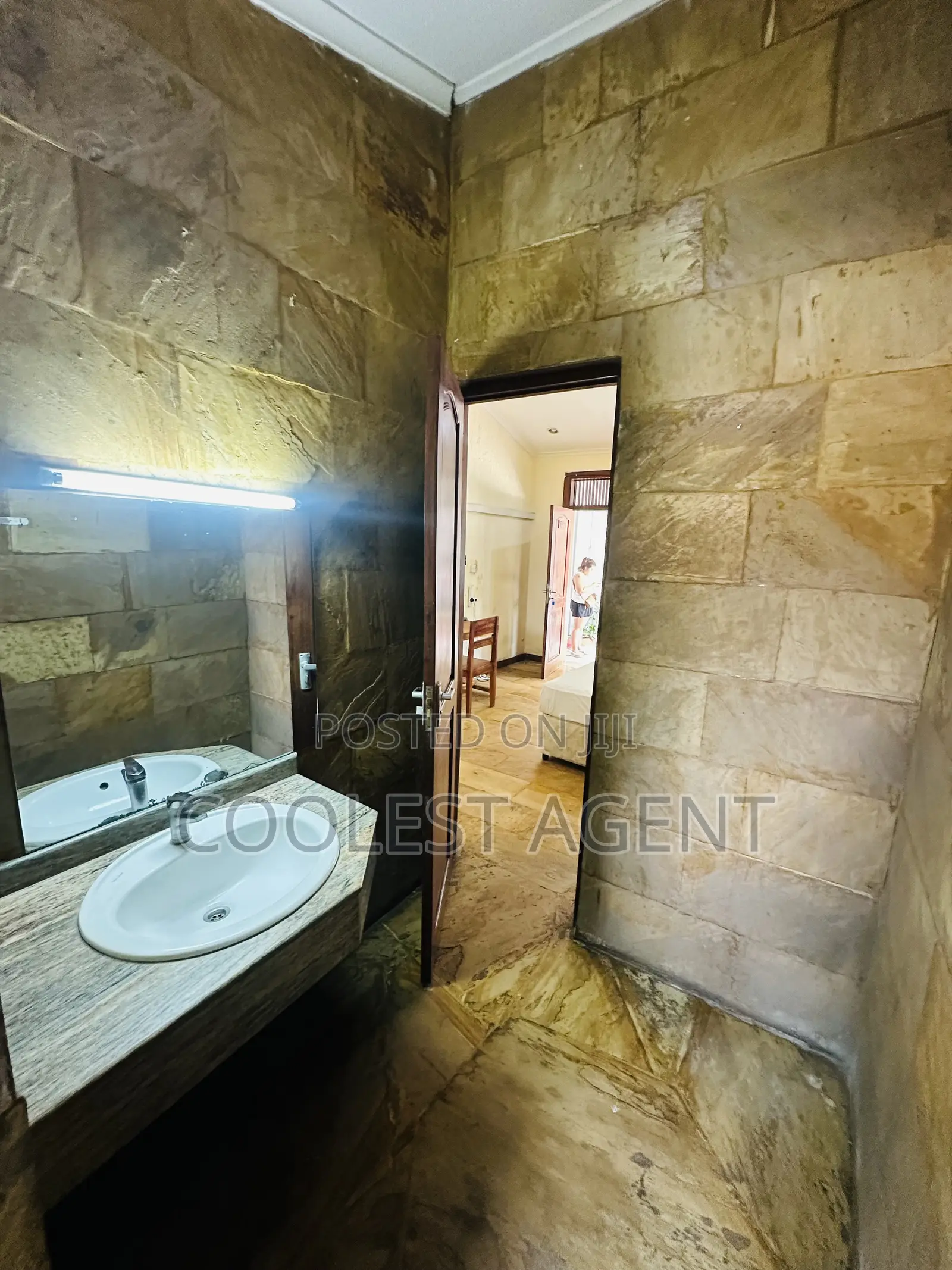 Furnished Studio Apartment in Makumbusho, Kinondoni for rent