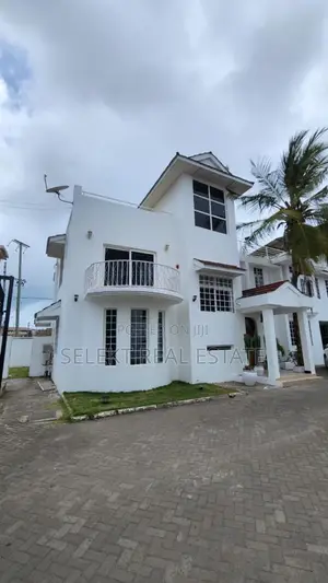 Photo - Furnished 4bdrm Villa in Oysterbay, Kinondoni for rent