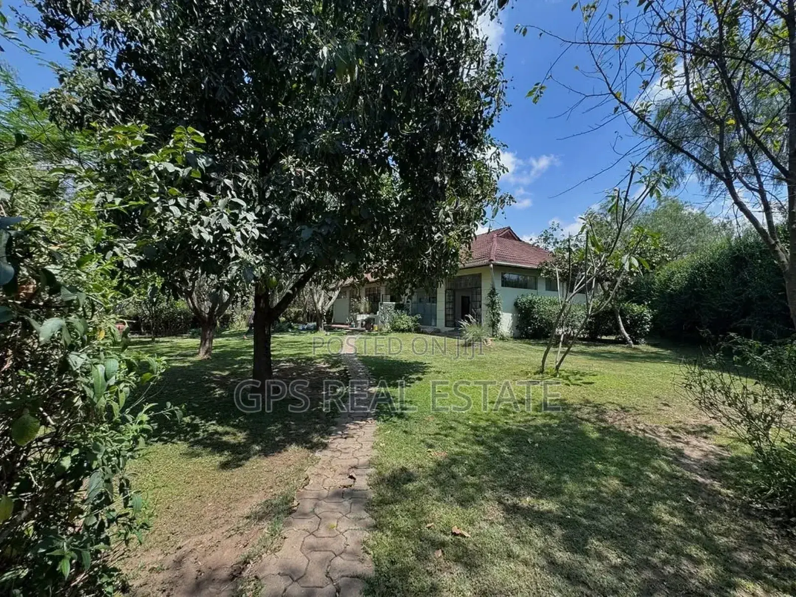 5bdrm Mansion in Ngaramtoni Ya Chini, Arusha for sale