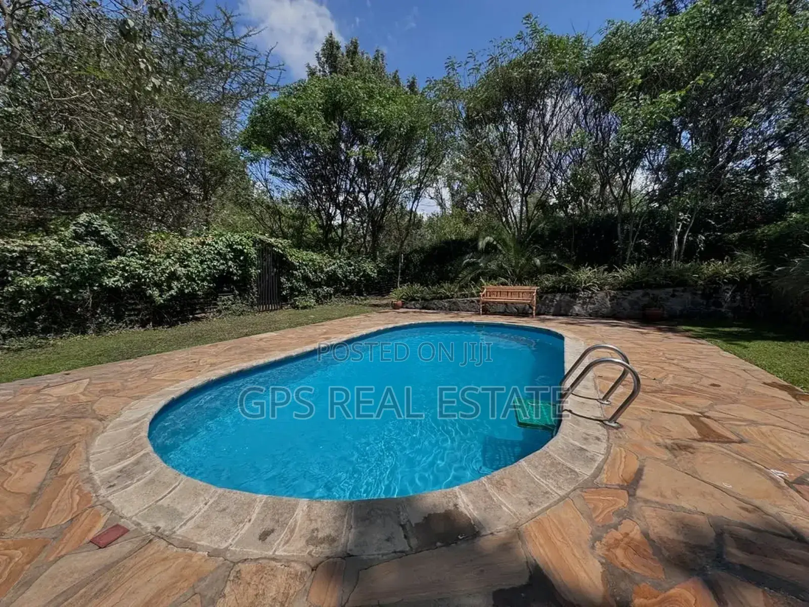 5bdrm Mansion in Ngaramtoni Ya Chini, Arusha for sale