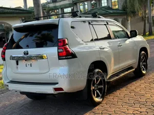 Toyota Land Cruiser Prado 2.8 2019 White