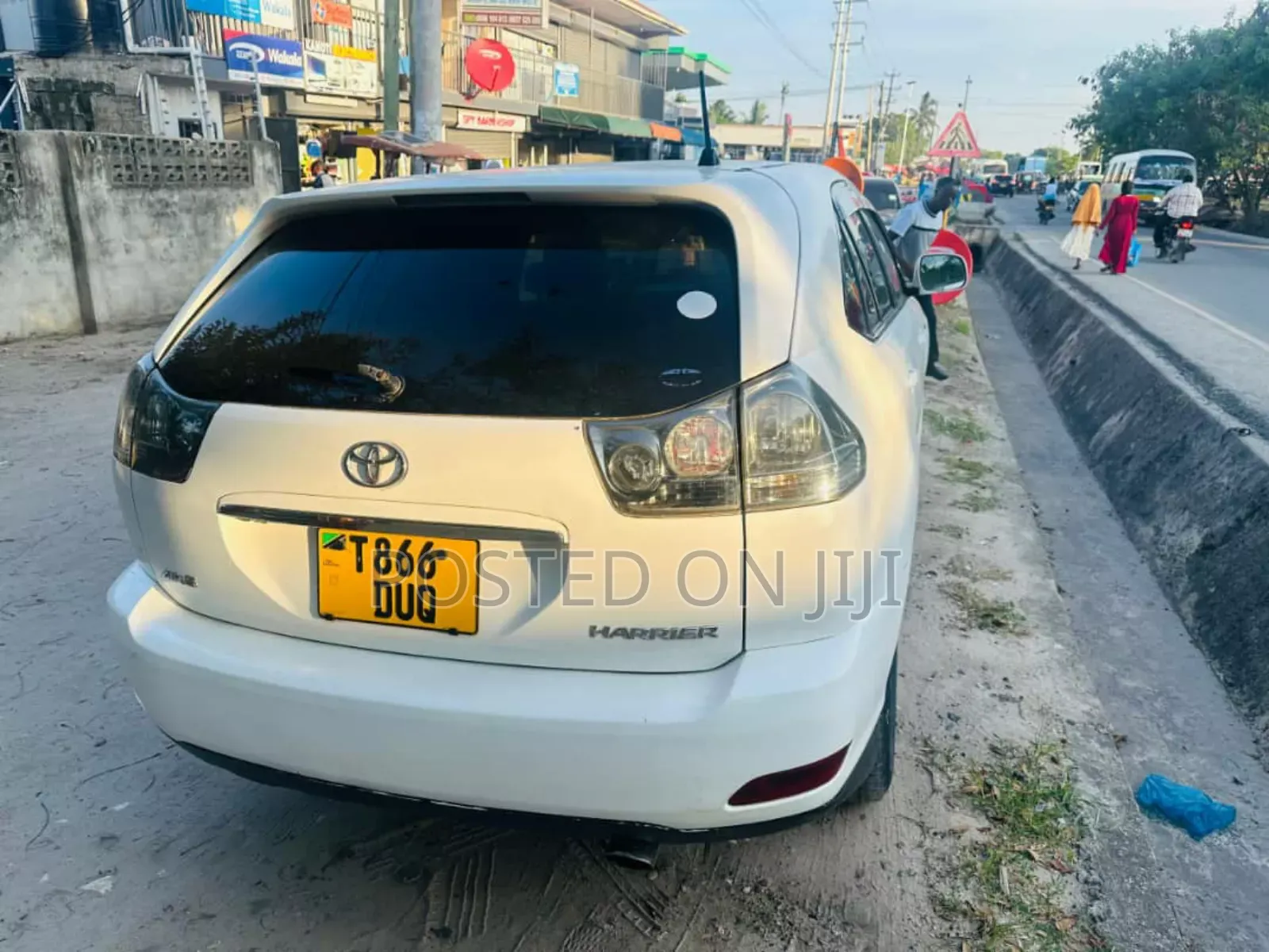 Toyota Harrier 2007 White