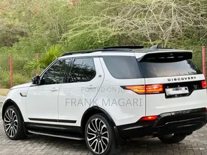 Land Rover Discovery Sport 2018 White