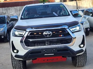 Toyota Hilux 2.4 Diesel 2020 White
