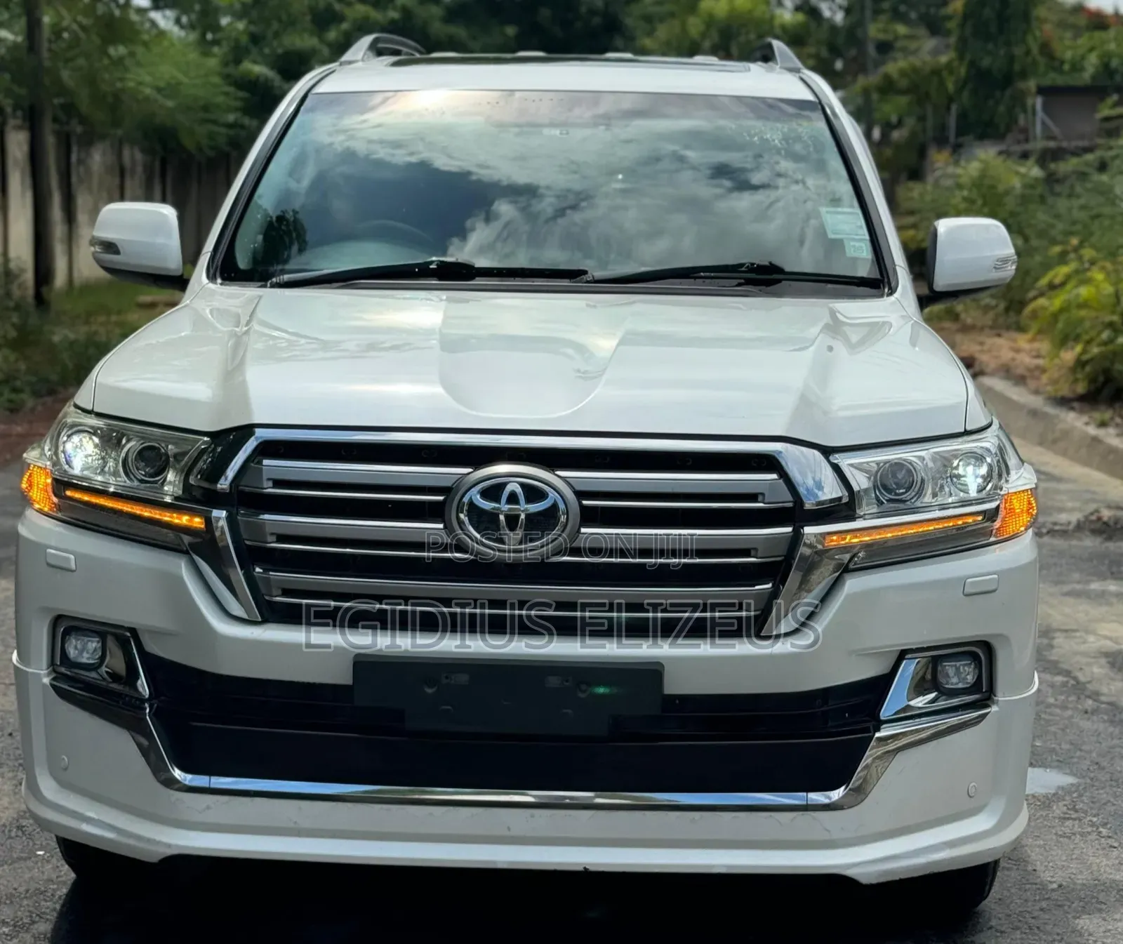 Toyota Land Cruiser 2017 White