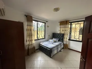 4bdrm Villa in Mikocheni for rent