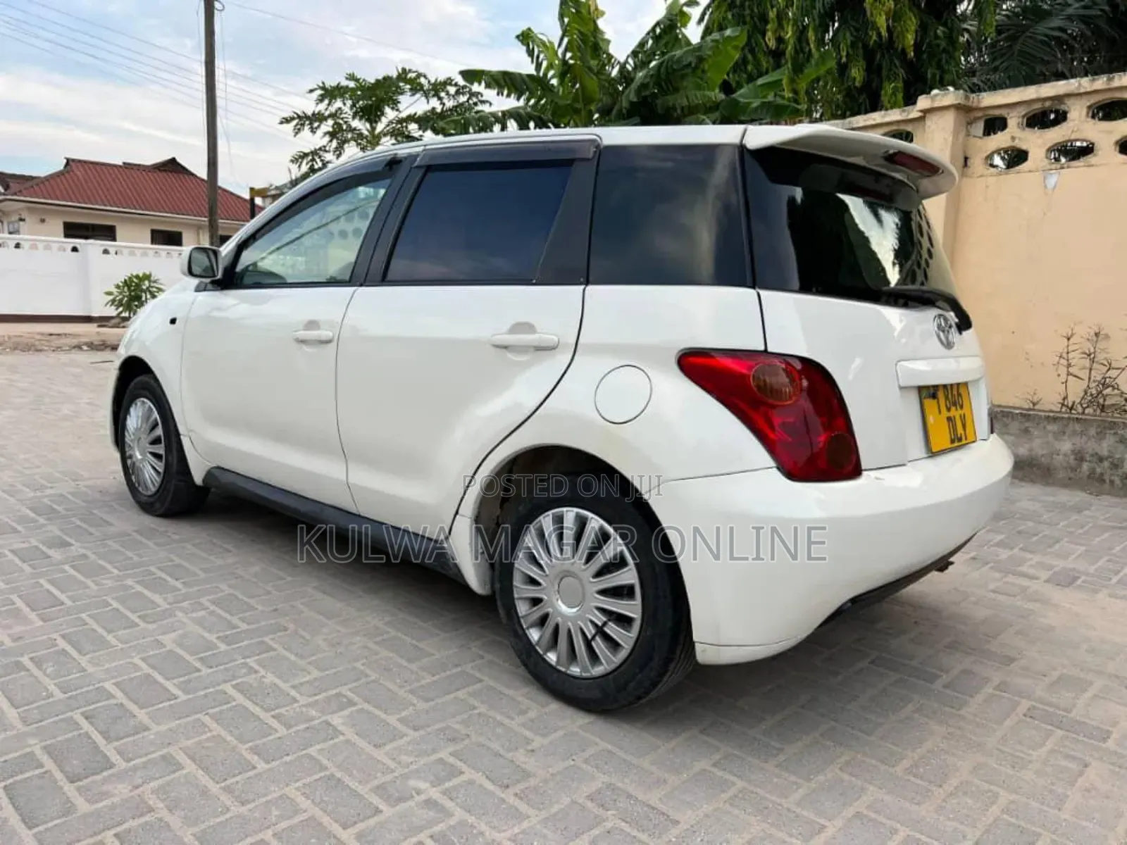 Toyota IST 2004 White
