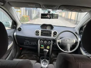 Toyota IST 2004 White