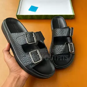 Top Quality Men Footwears/Sandals Og