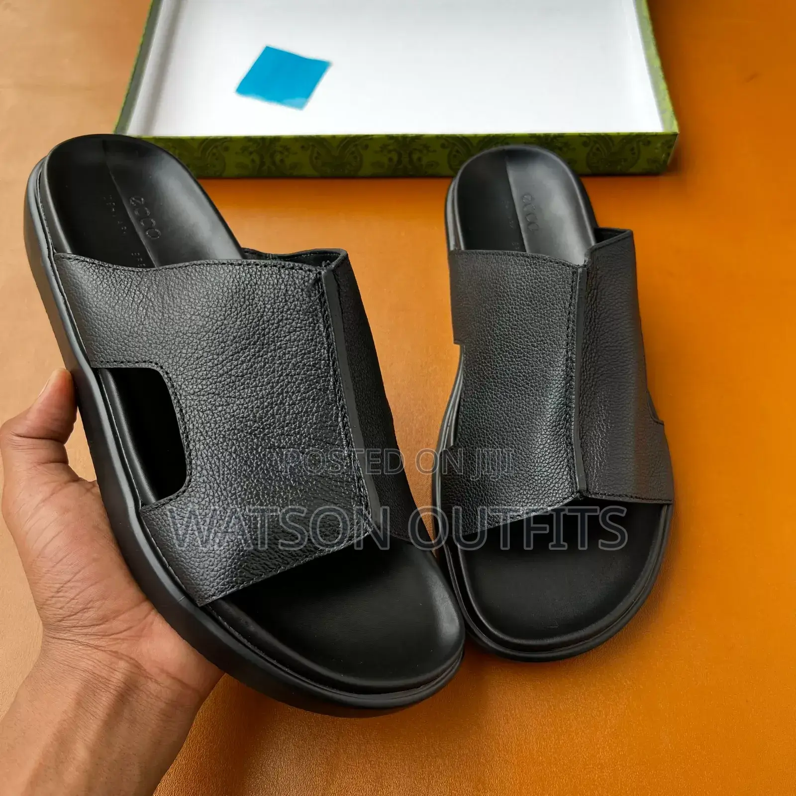 Top Quality Men Footwears/Sandals Og