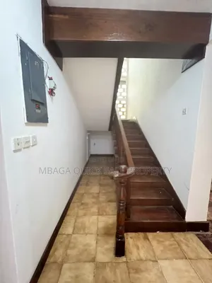 7bdrm House in Bahari Beach, Kunduchi for rent