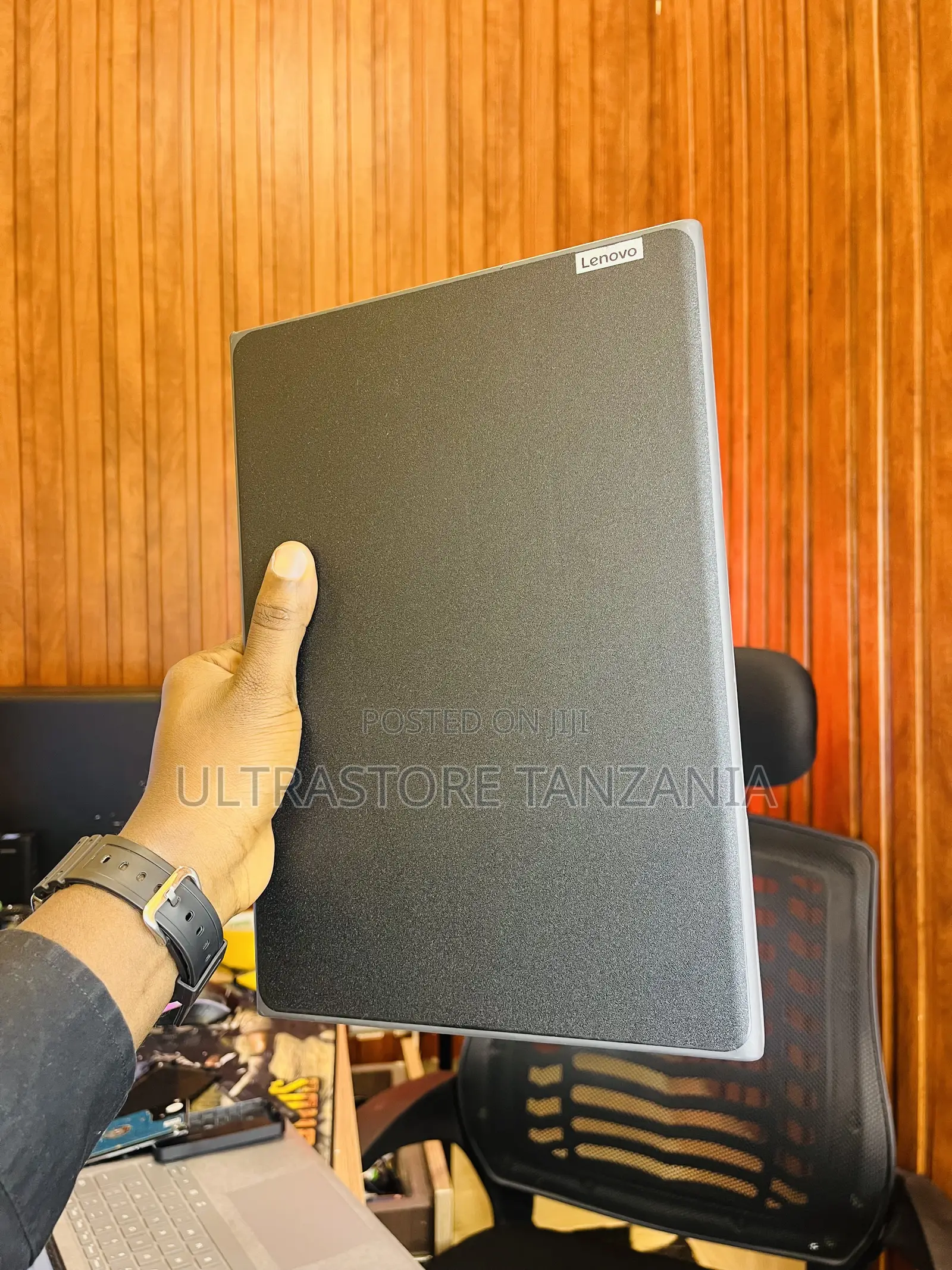 New Laptop Lenovo 100e 4GB Intel Celeron SSD 128GB