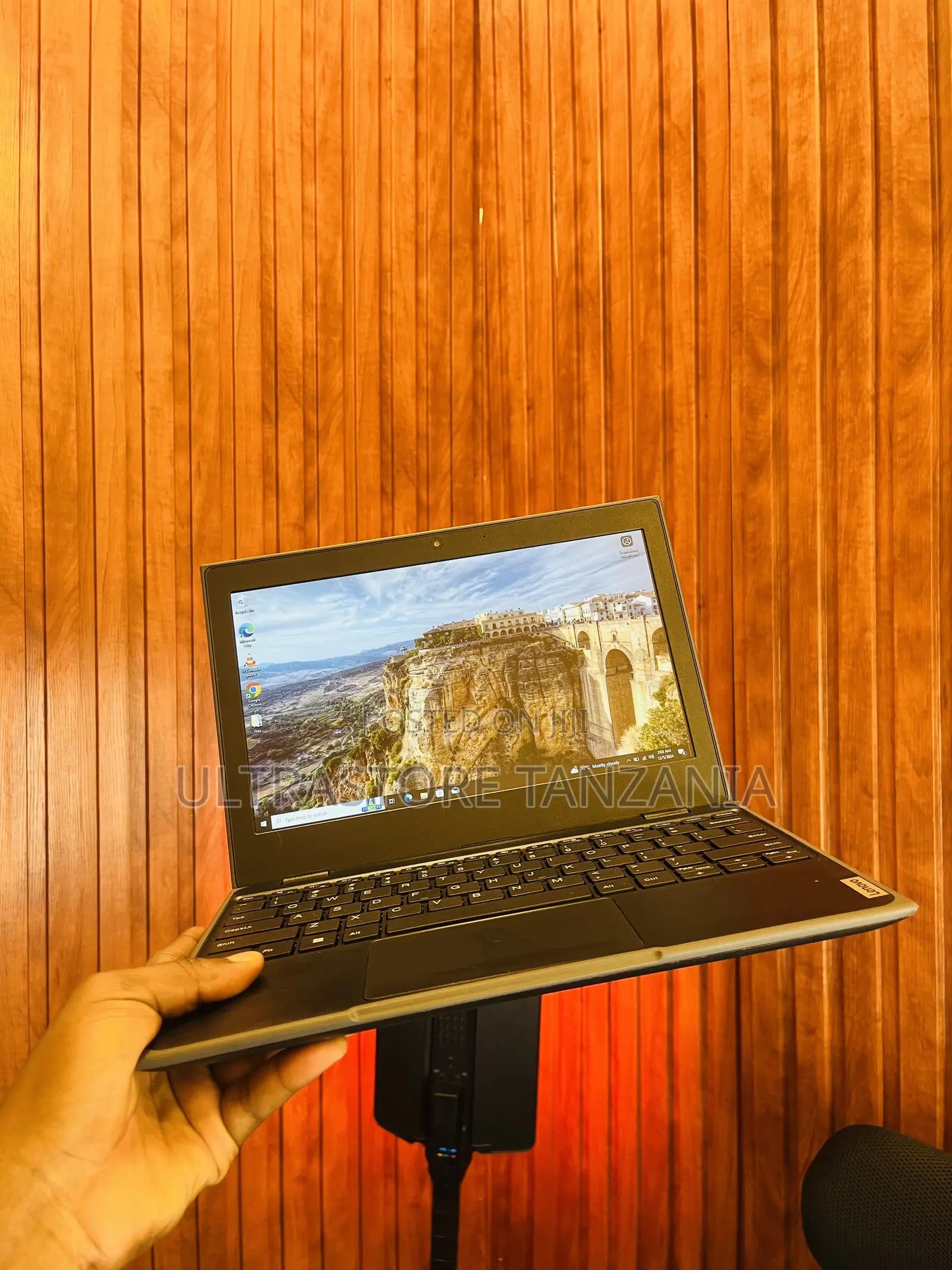 New Laptop Lenovo 100e 4GB Intel Celeron SSD 128GB