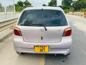 Toyota Vitz 2003 Pink