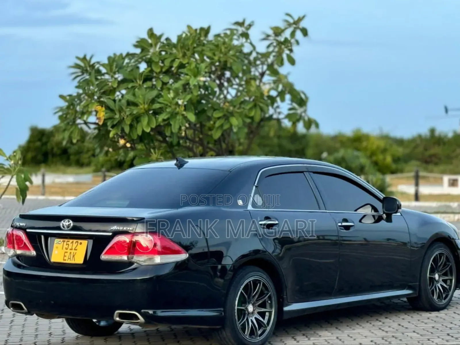 Toyota Crown 2011 Black