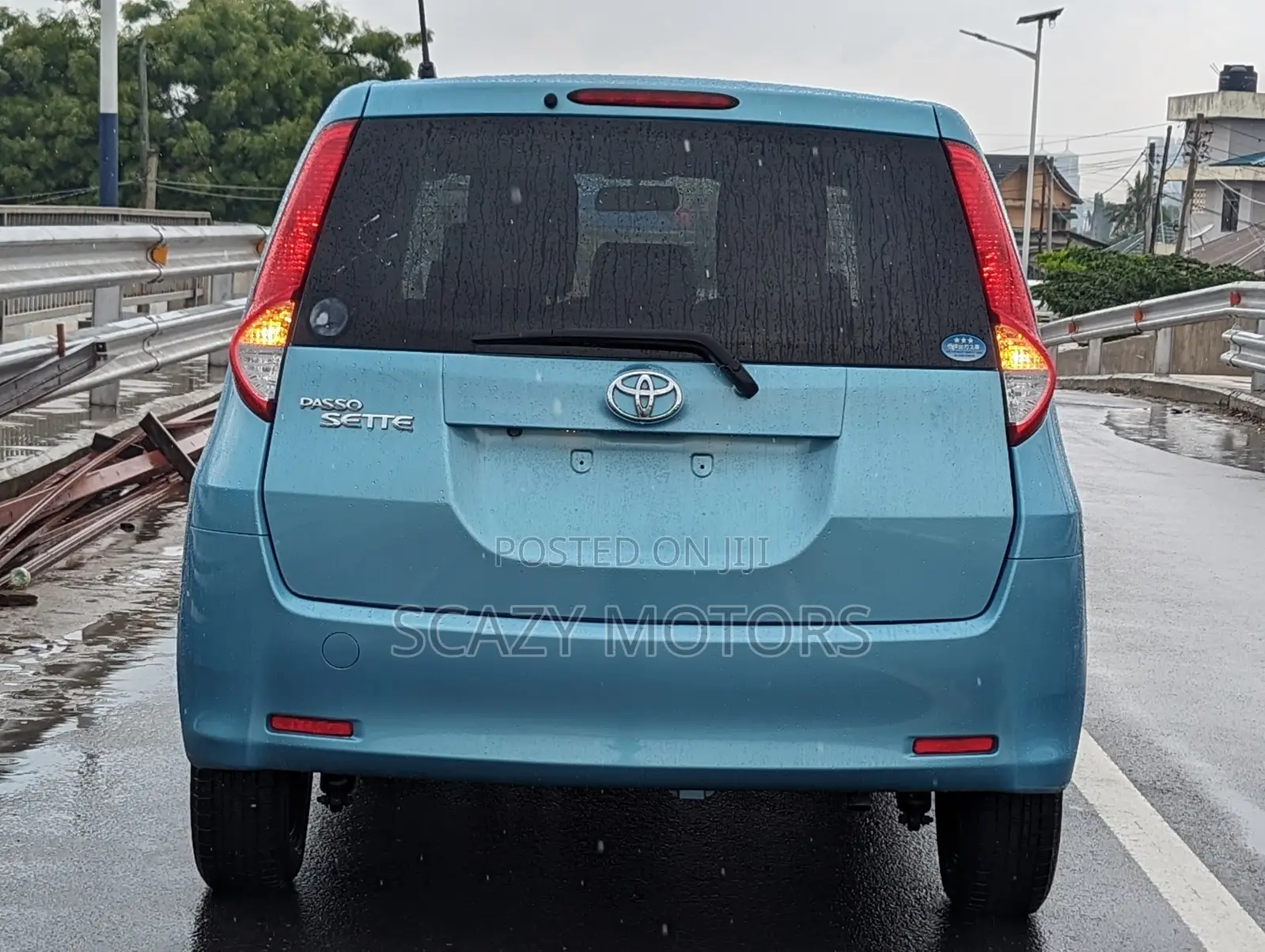 Toyota Passo Sette 2009