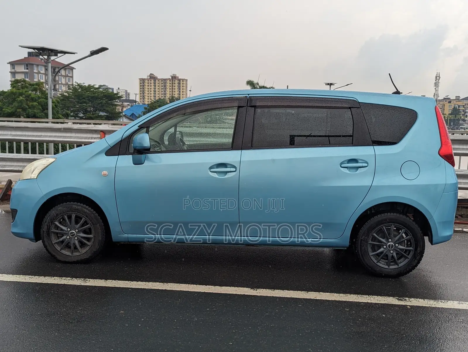 Toyota Passo Sette 2009
