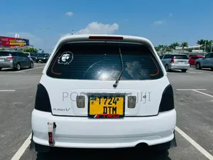Toyota Starlet 2000 White
