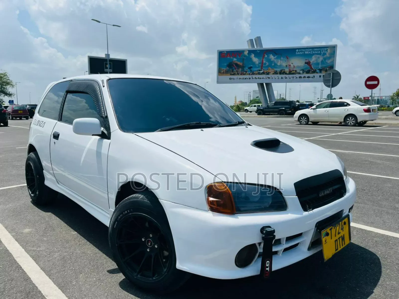Toyota Starlet 2000 White