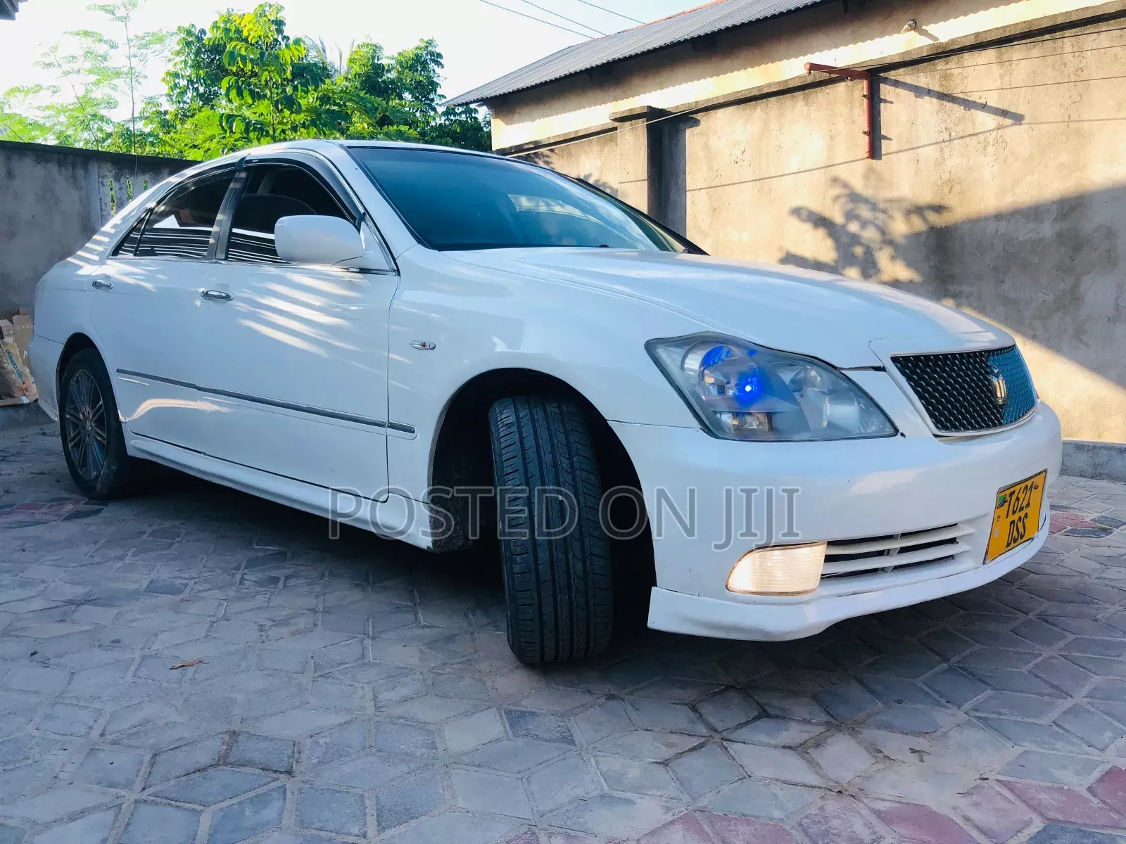Toyota Crown Royale 2005 White