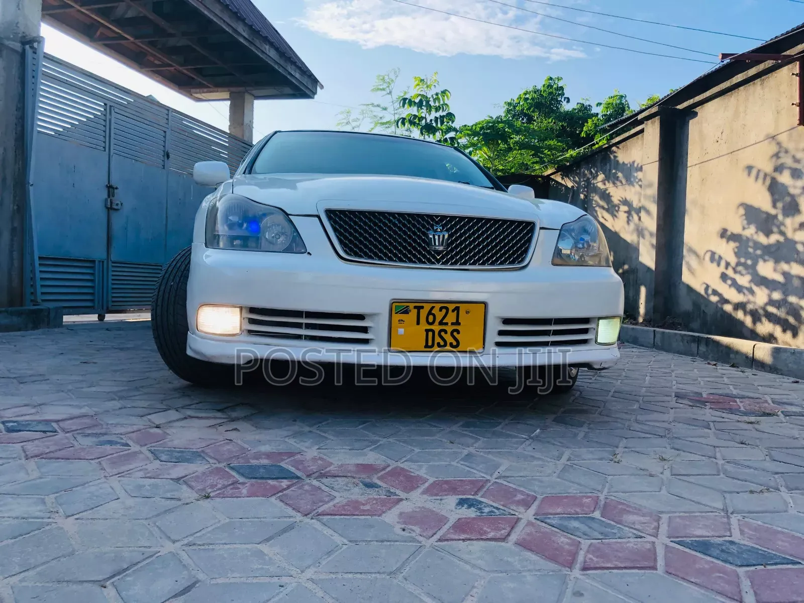 Toyota Crown Royale 2005 White