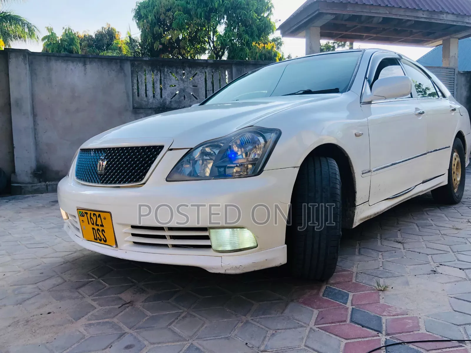 Toyota Crown Royale 2005 White