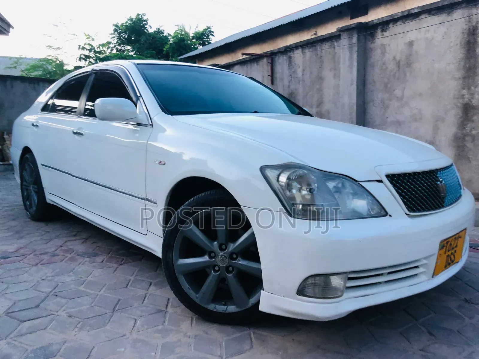 Toyota Crown Royale 2005 White