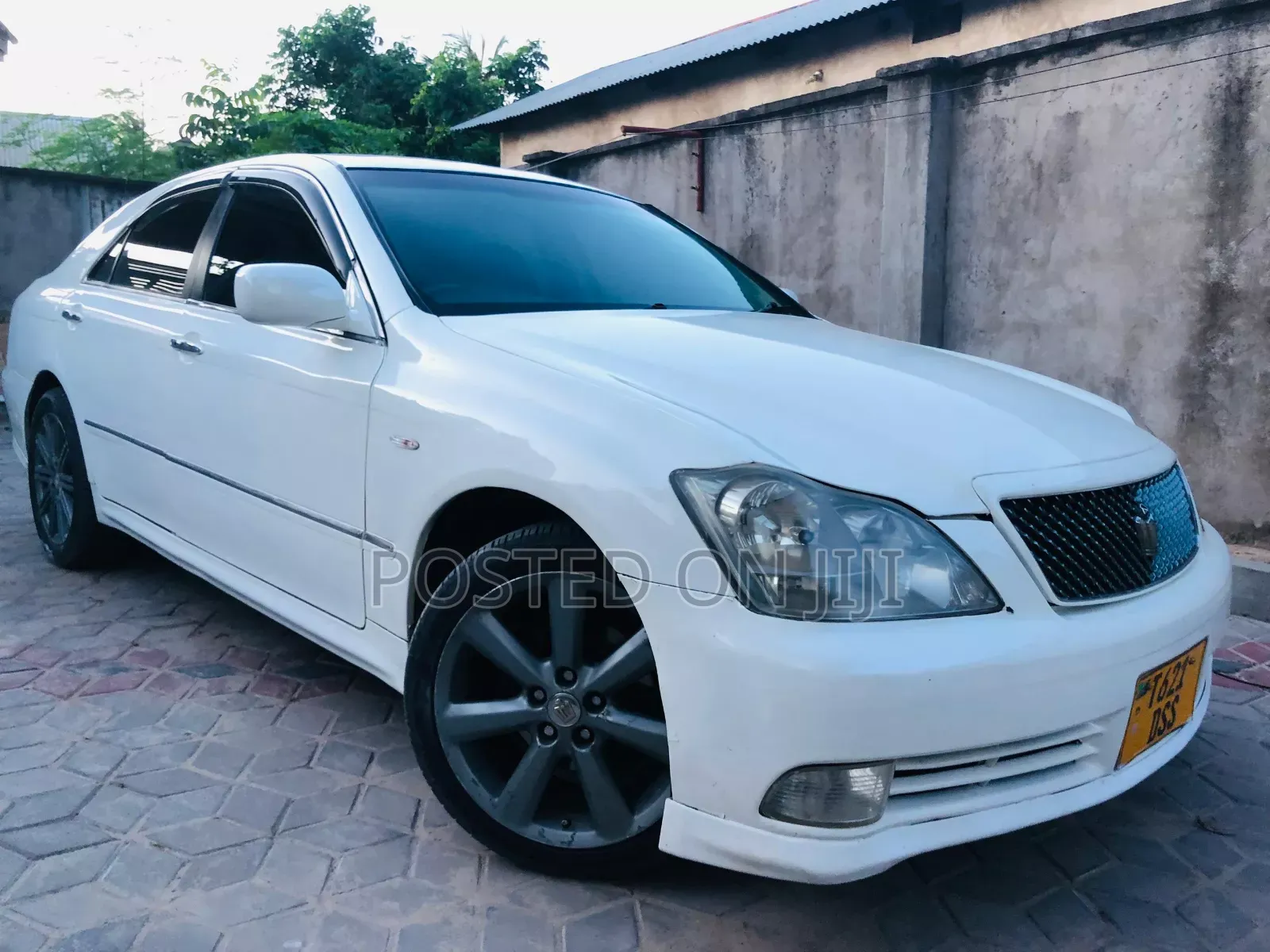 Toyota Crown Royale 2005 White