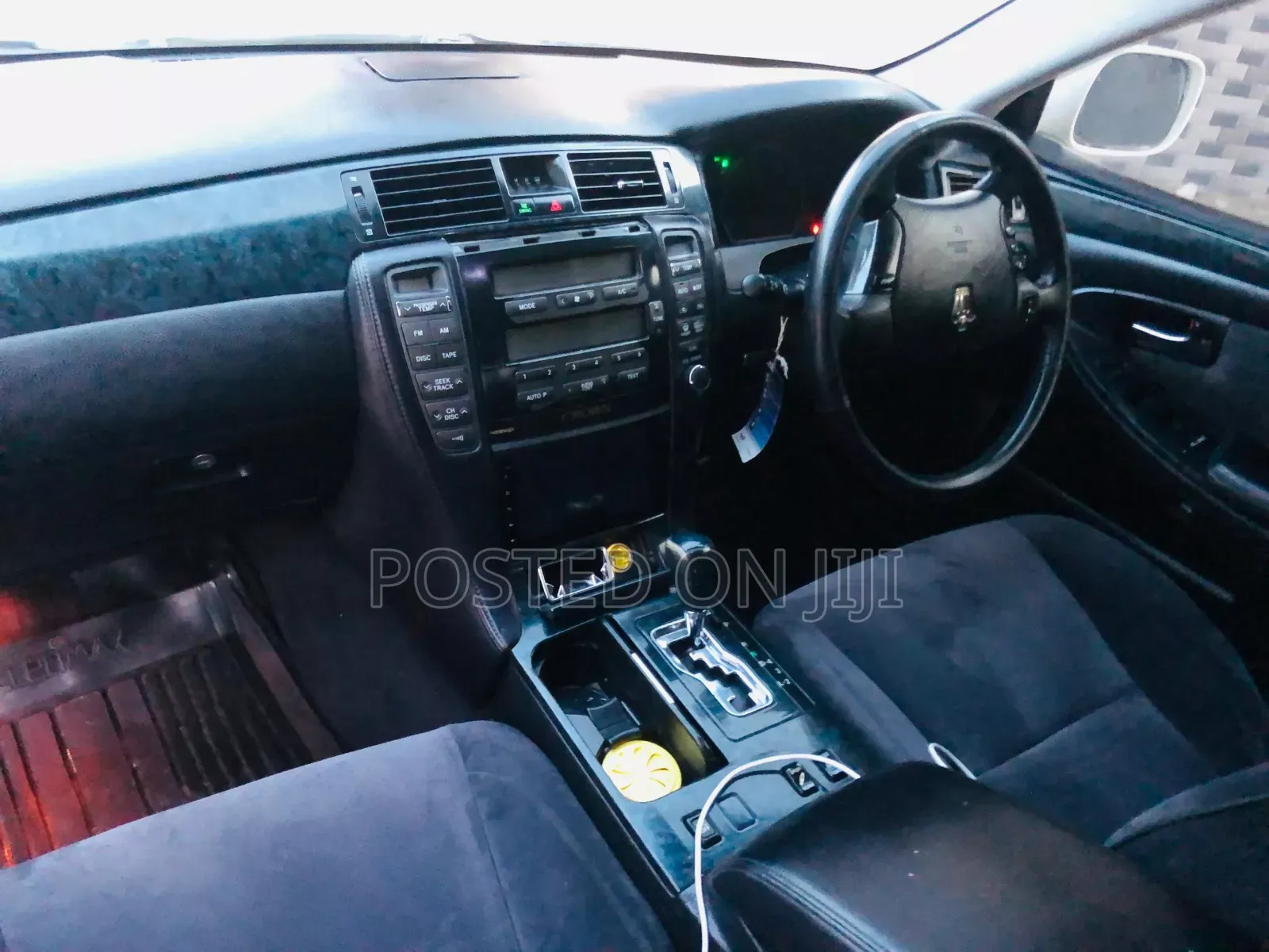Toyota Crown Royale 2005 White