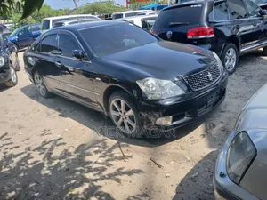 Photo - Toyota Crown 2006 Black