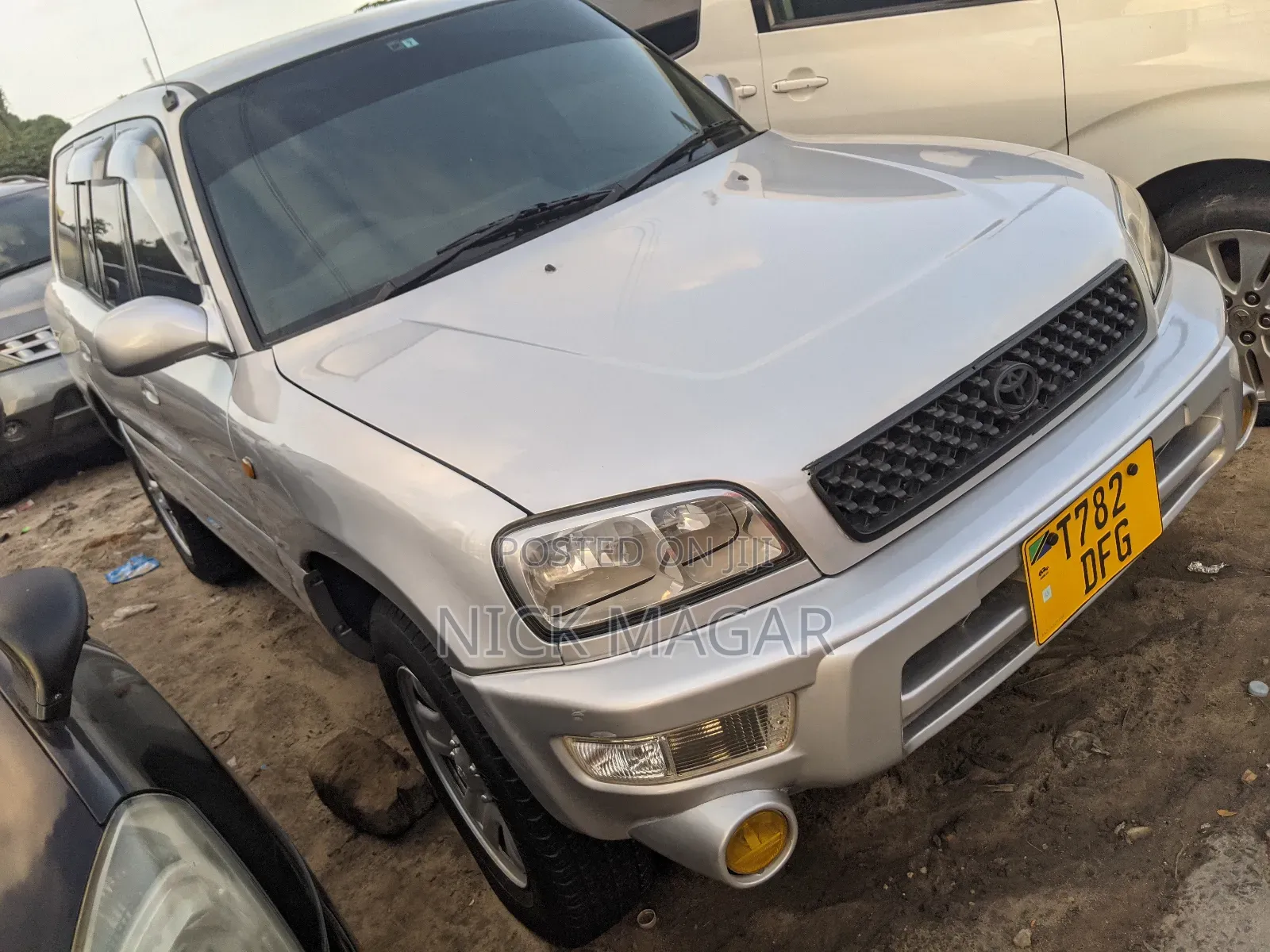 Toyota RAV4 1999 Silver