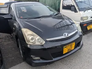 Photo - Toyota Wish 2005 Black
