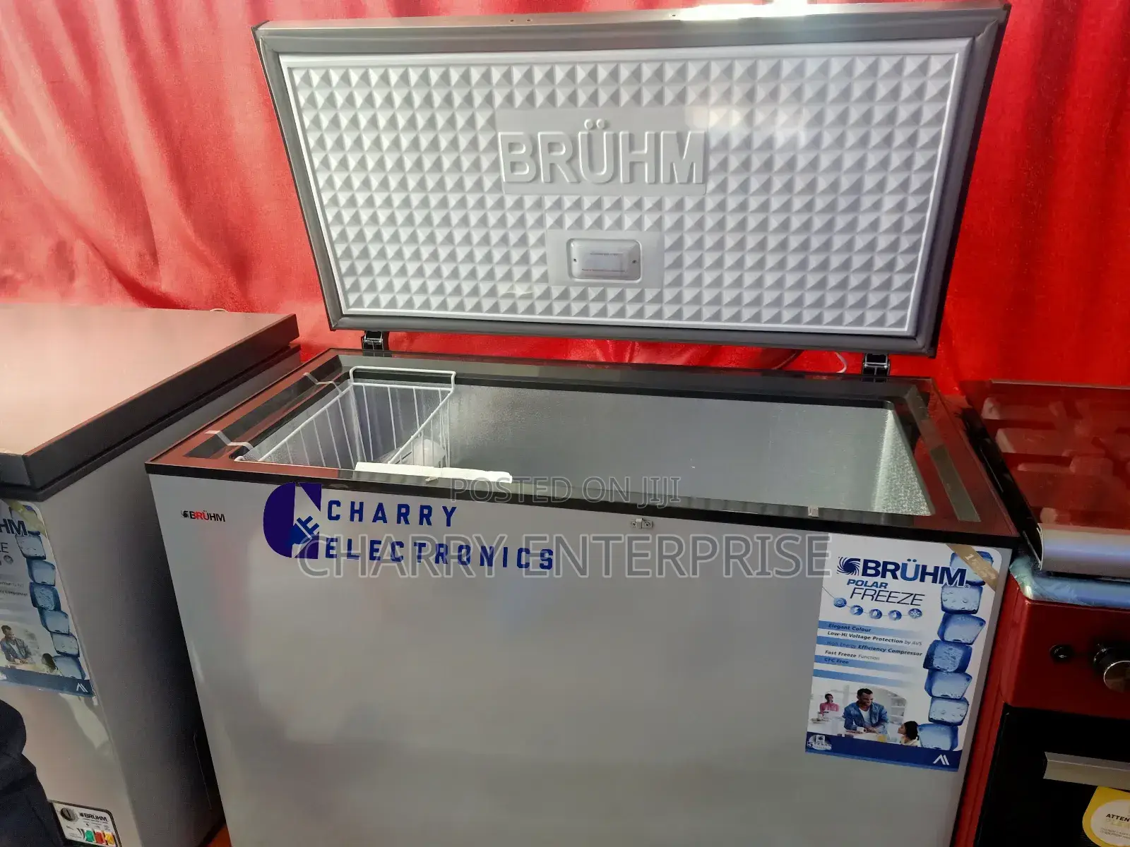 BRUHM High Quality Chest Freezer With Handle Capacity 252L