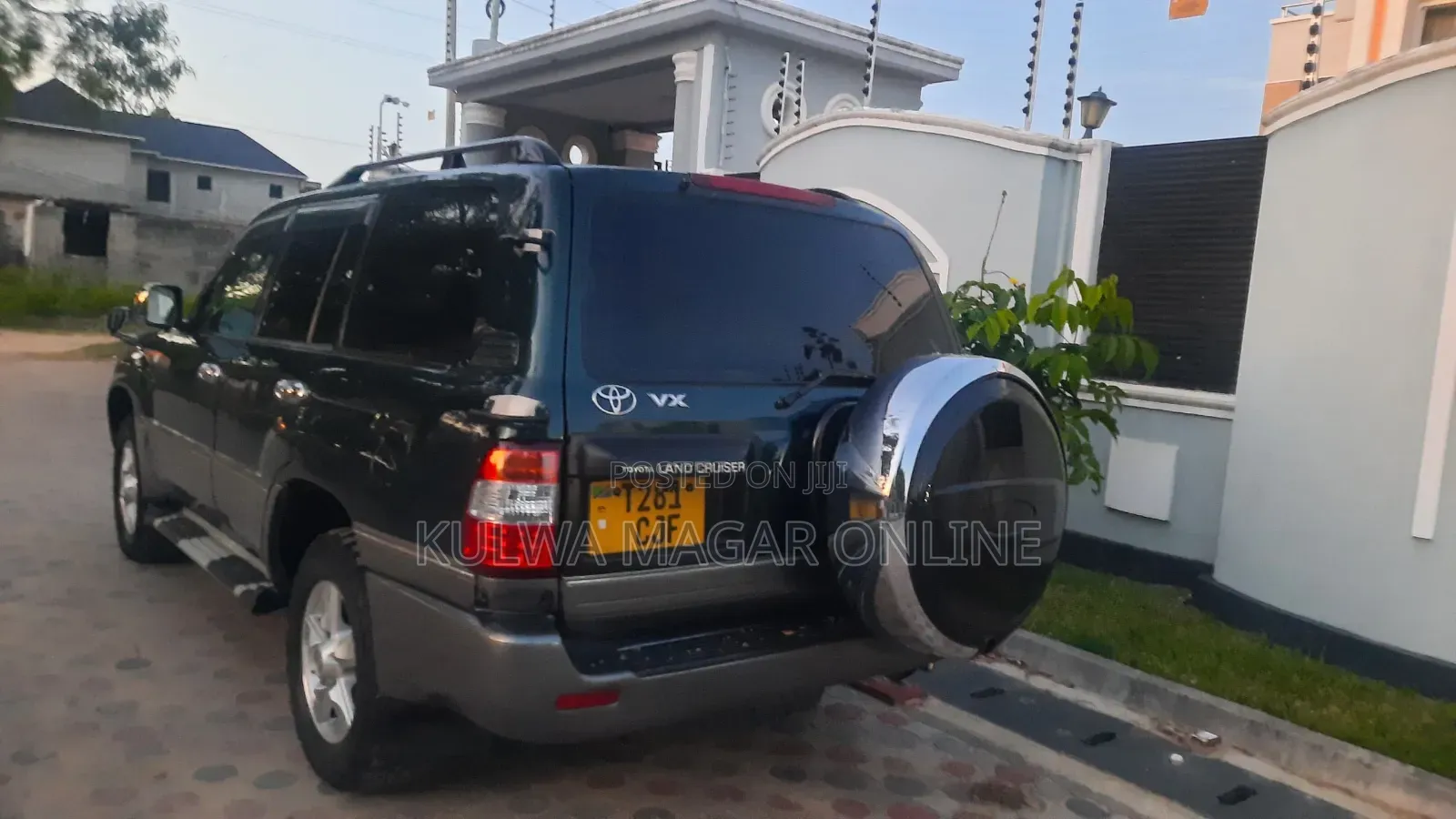 Toyota Land Cruiser 2005 Black