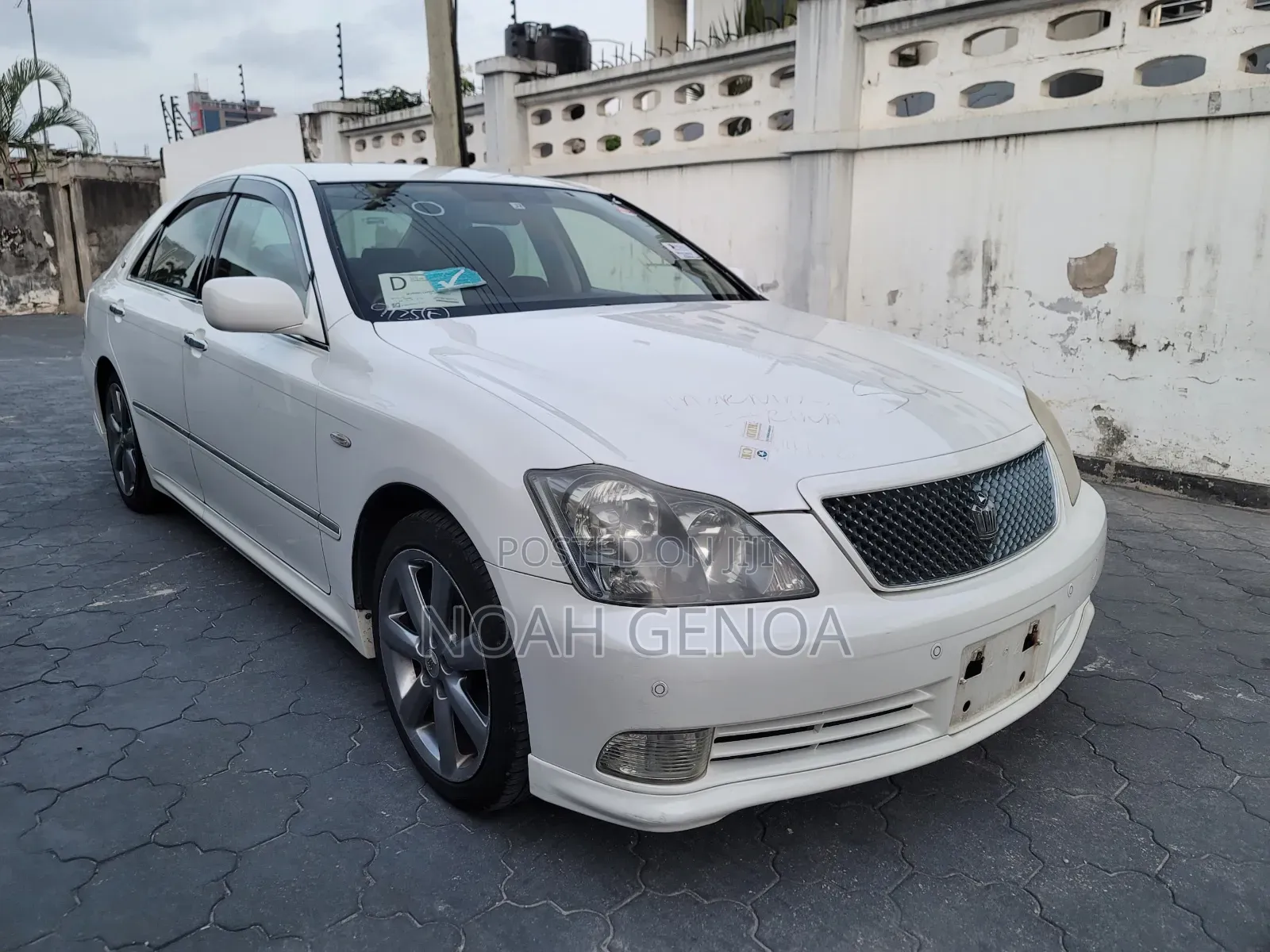 Toyota Crown 2004 White