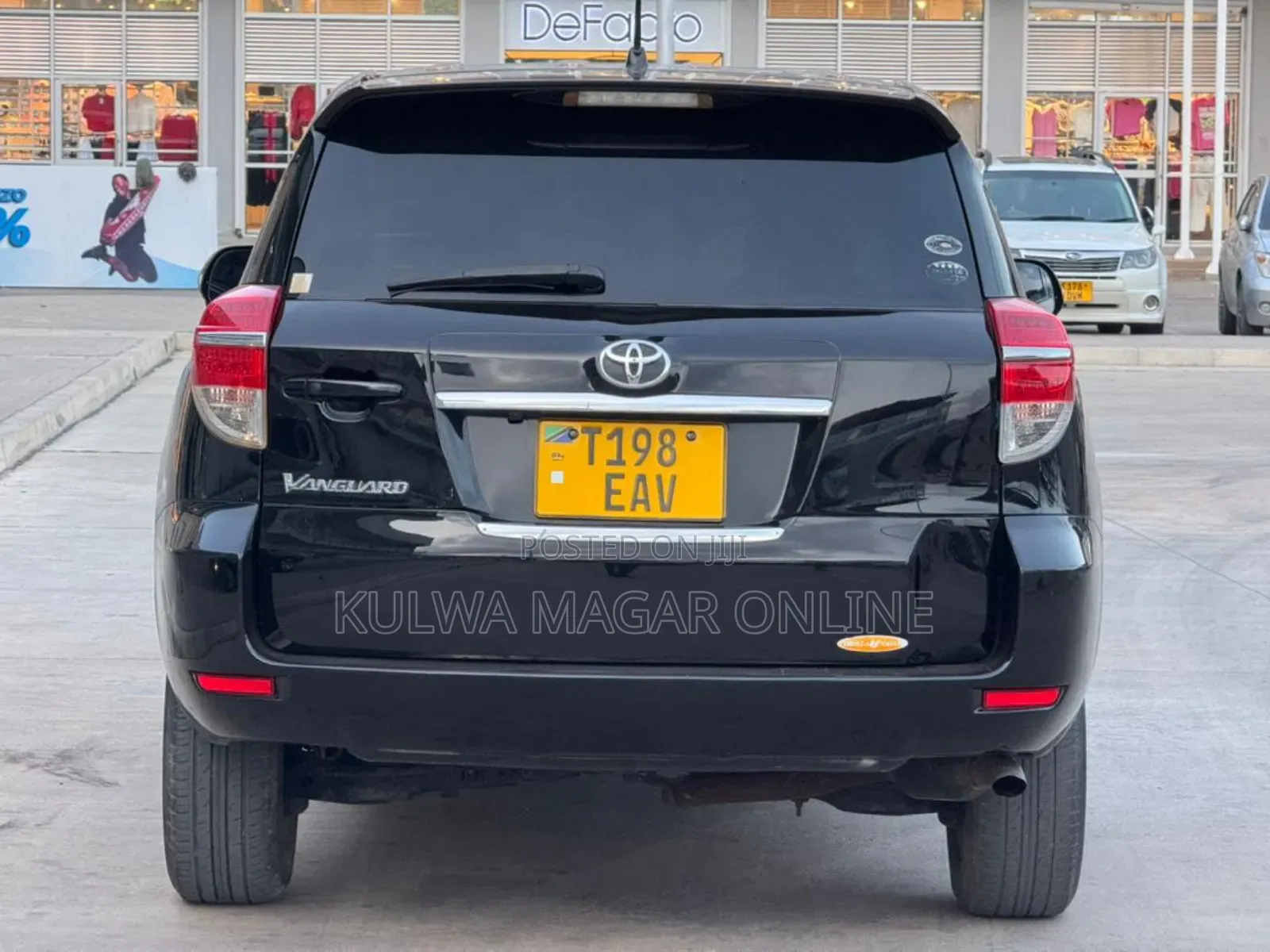 Toyota Vanguard 2010 Black