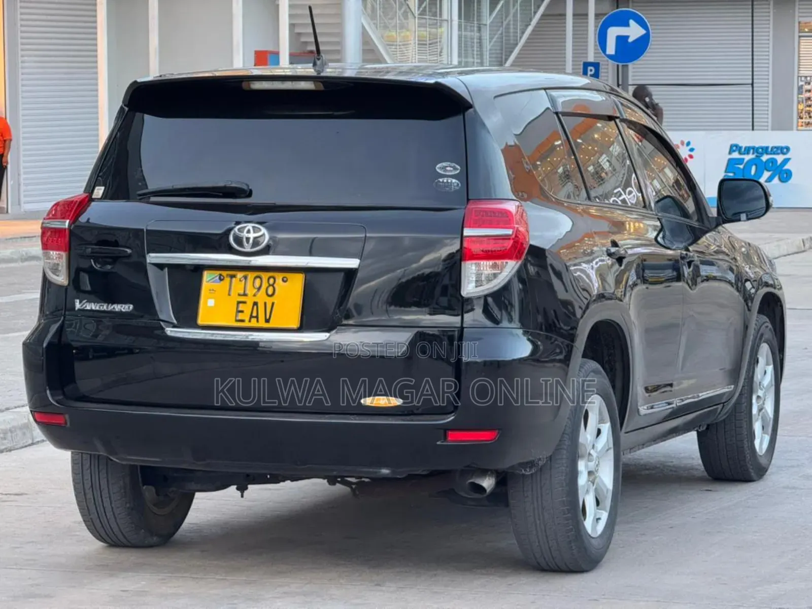Toyota Vanguard 2010 Black