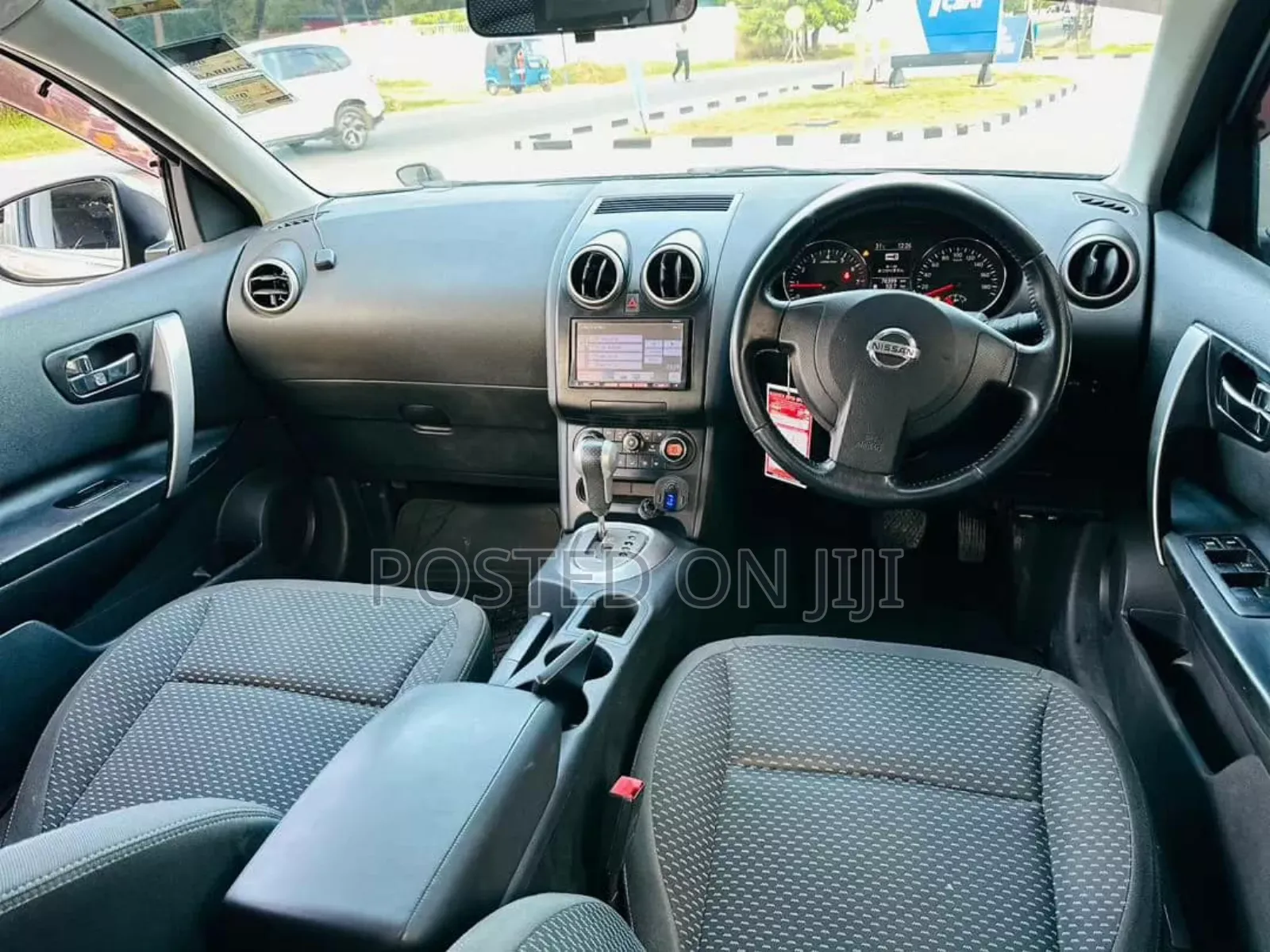 Nissan Dualis 2011 Gold