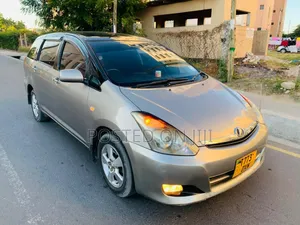 Toyota Wish 2004 Silver
