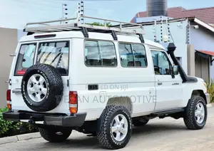 Toyota Land Cruiser 100 4.2 2008 White