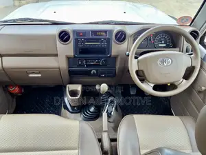 Toyota Land Cruiser 100 4.2 2008 White