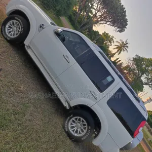 Ford Everest 2014 White