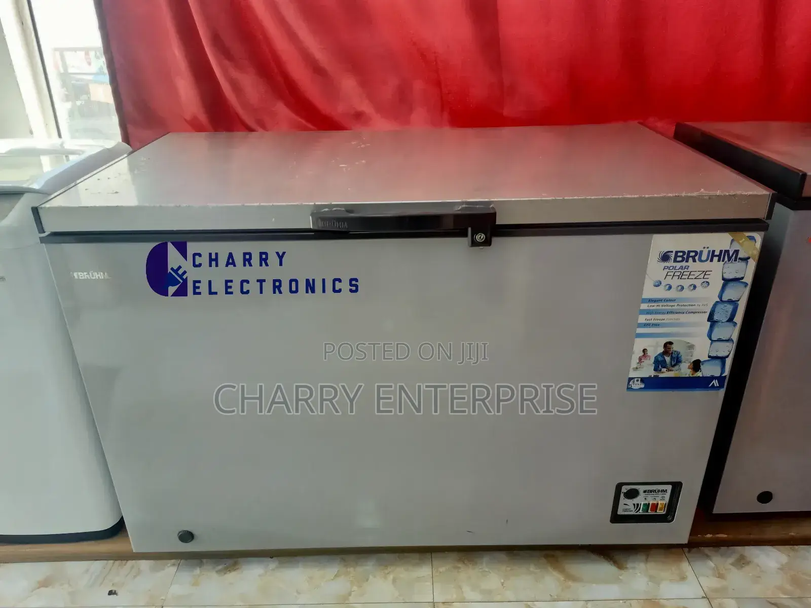 BRUHM Freezer Yenye Mkono Model BCS 410MR Liter 368L