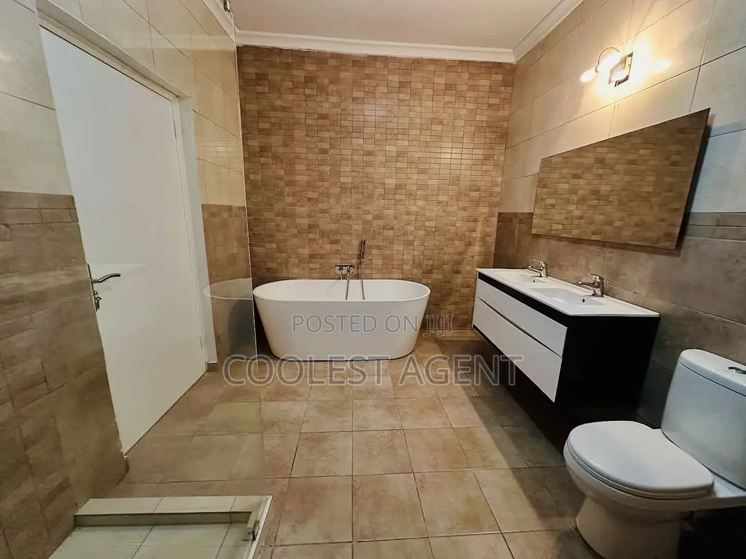 Furnished 4bdrm Villa in Oysterbay, Kinondoni for rent